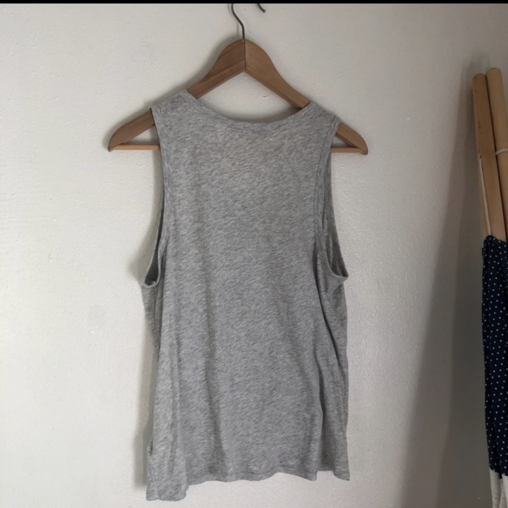 Express Tank Top - Picture 2 of 4